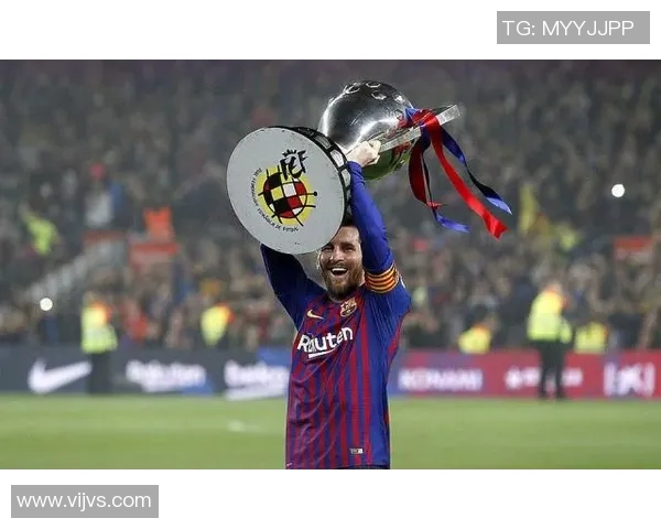 卫冕冠军的荣耀之路与挑战回顾全景展现