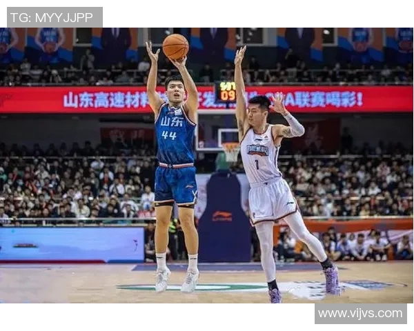 辽宁男篮逆转胜山东男篮，夺得关键胜利